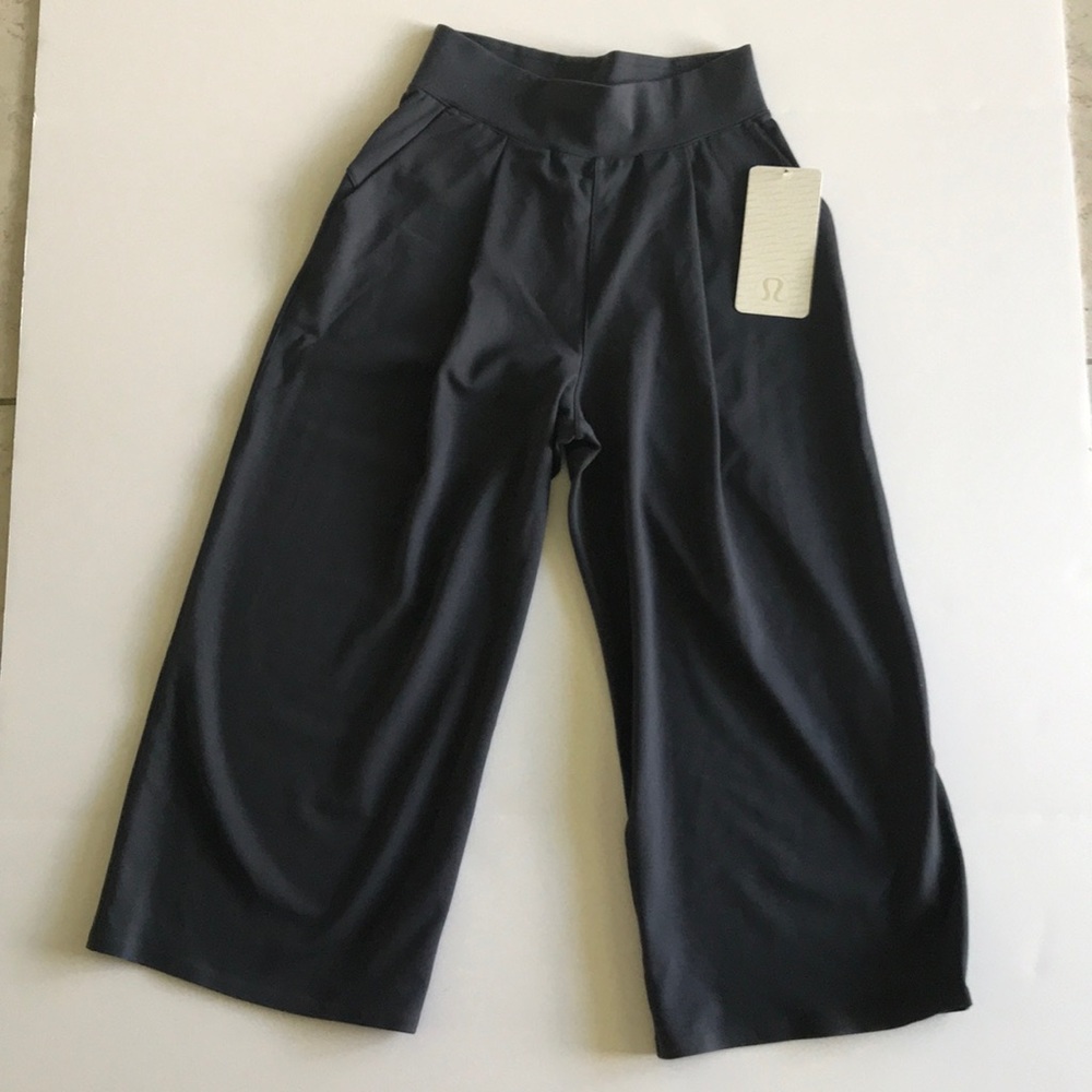 Lululemon can you feel the pleat crop